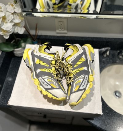 New Balenciaga Track Yellow Grey Size 42 9us With Box