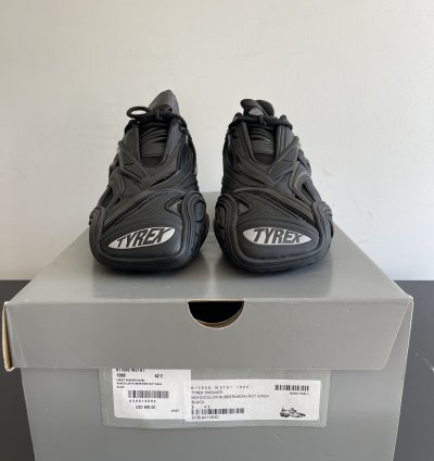 New In Box Tyrex Sneakers 42 Us 9