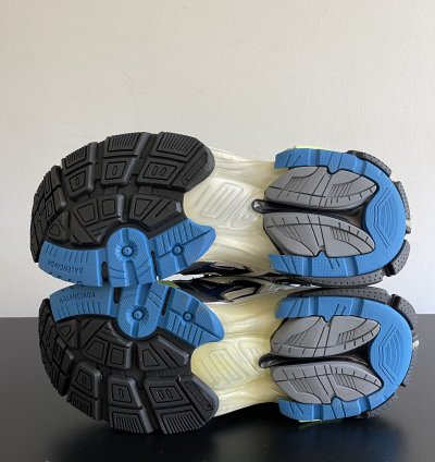 New Og Winter 21 Runner Sneakers 44 Us 11