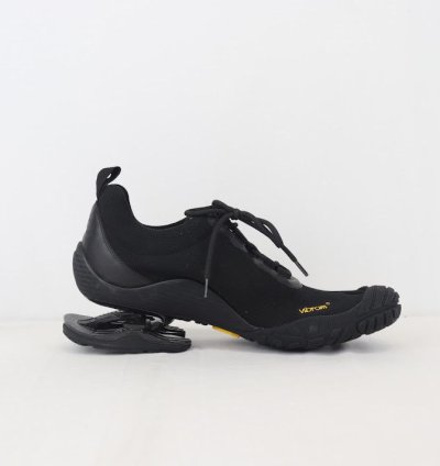 O1rshd1 Toe Low Top Sneakers In Black
