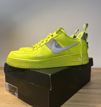 Air Force 1 Lv8 Utility Volt