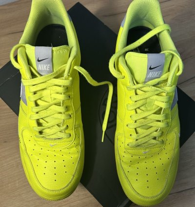 Air Force 1 Lv8 Utility Volt
