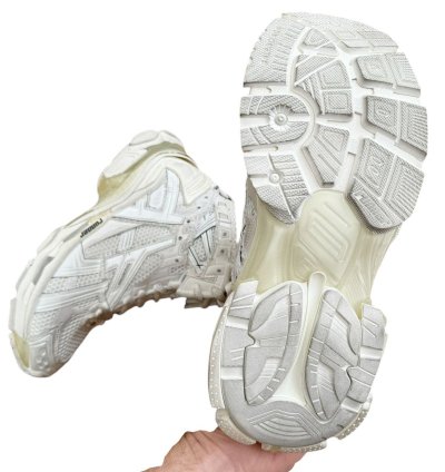 White High Top Mid Runner