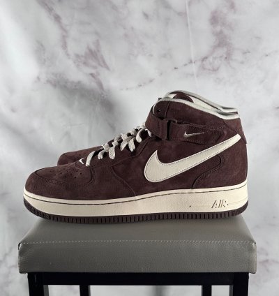 Air Force 1 Mid Qs Chocolate