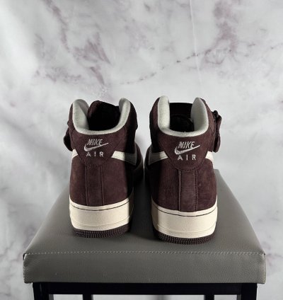 Air Force 1 Mid Qs Chocolate