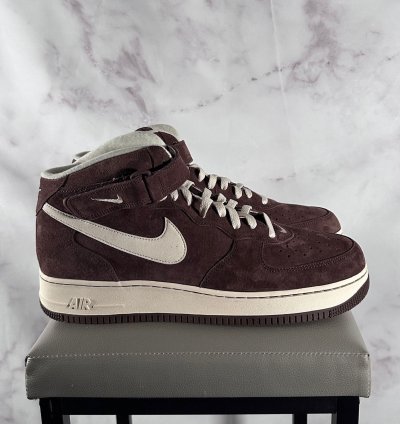 Air Force 1 Mid Qs Chocolate