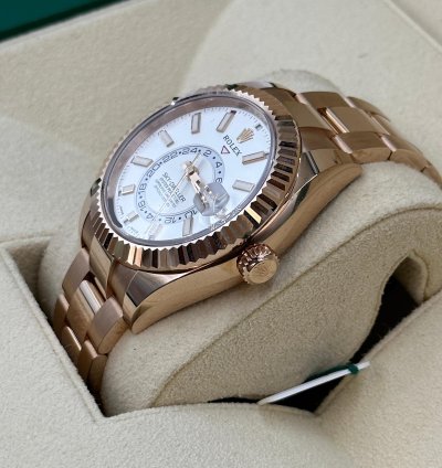Rolex Sky-dweller 326935 White Dial Everose Oyster 2021