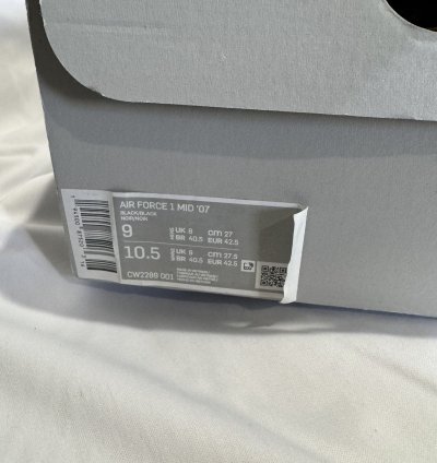 Air Force 1 Mids Size 9