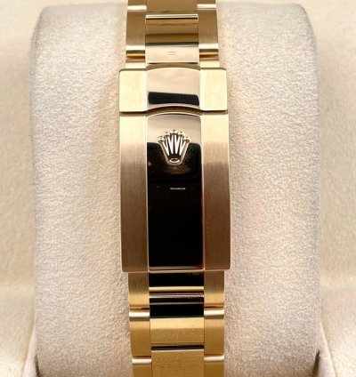 Rolex Sky-dweller 326938 Yellow Gold Champagne Dial Unworn 2023