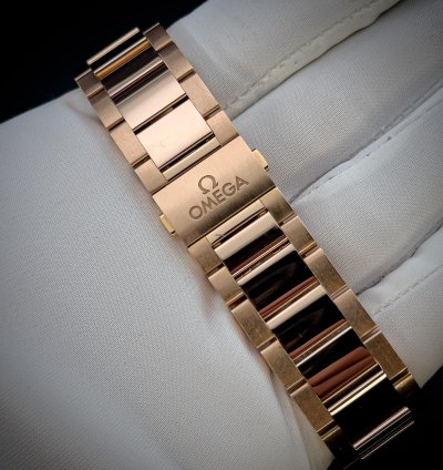 Omega Seamaster Aqua Terra Co-axial Master Chronometer Rose Gold