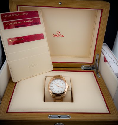 Omega Seamaster Aqua Terra Co-axial Master Chronometer Rose Gold