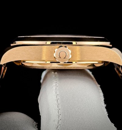 Omega Seamaster Aqua Terra Co-axial Master Chronometer Rose Gold