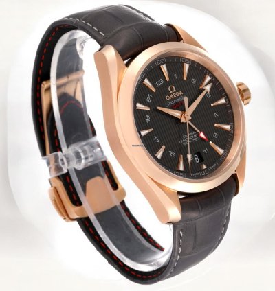 Omega Seamaster Aqua Terra Gmt Brown Dial Rose Gold 43mm