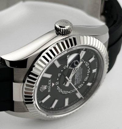 Rolex Sky-dweller 336239 White Gold Black Dial Oysterflex 2025