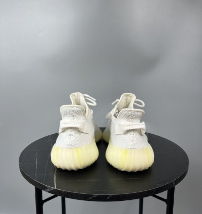 Yeezy Boost 350 2 Cream White Sneakers y0398