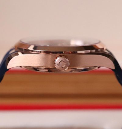 Omega Seamaster Aqua Terra Master 41mm Chronometer Sedna Rose Gold Blue Dial 220 52 41 21 03 001