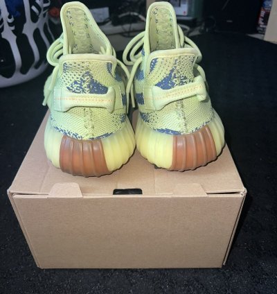 Yeezy Boost 350 V2