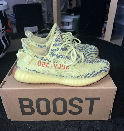 Yeezy Boost 350 V2