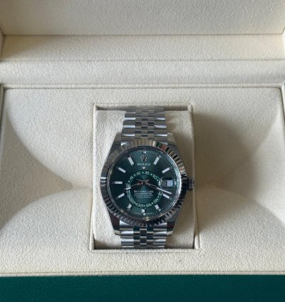 Rolex Sky-dweller 336934 Green Dial Jubilee 2024 Unworn Full Set