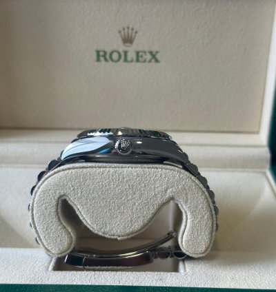 Rolex Sky-dweller 336934 Green Dial Jubilee 2024 Unworn Full Set