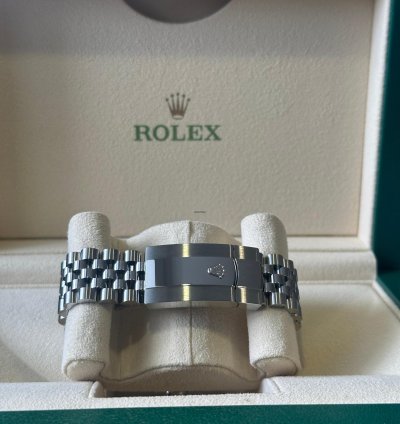 Rolex Sky-dweller 336934 Green Dial Jubilee 2024 Unworn Full Set