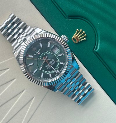 Rolex Sky-dweller 336934 Green Dial Jubilee 2024 Unworn Full Set