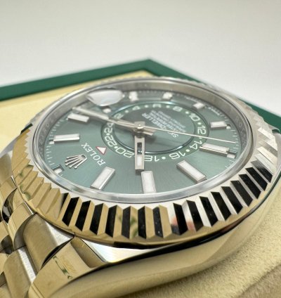 Rolex Sky-dweller 336934 Green Dial Jubilee 2025 New