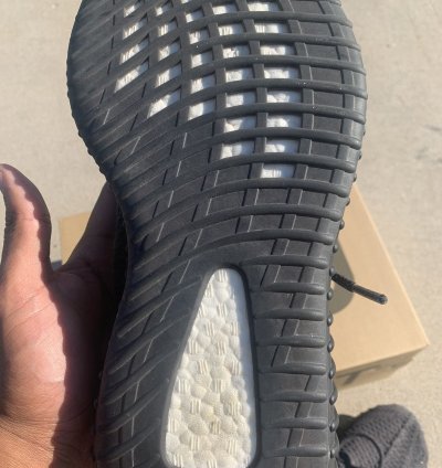 Yeezy Boost 350 V2 Black Non-reflective 2019