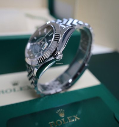 Rolex Sky-dweller 336934 Green Mint Dial Jubilee - New 2024