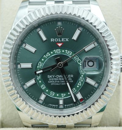 Rolex Sky-dweller 336934 Sky-dweller 42mm Fluted Bezel Green Dial Jubilee Bracelet Complete Set 2024
