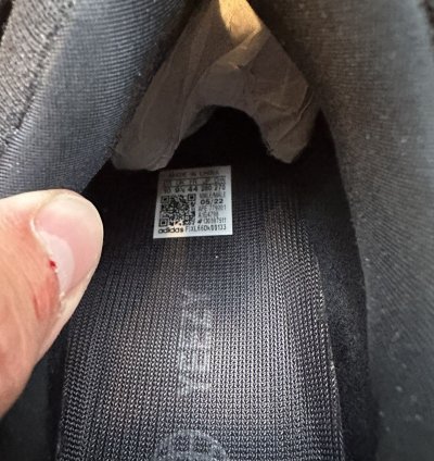 Yeezy Boost 350 V2 Cinder