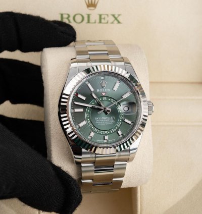 Rolex Sky-dweller 336934 Stainless Steel Green Index Dial 42 Mm