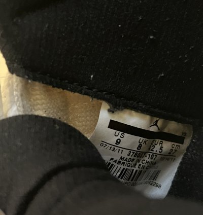 2011 Air Jordan 11 Retro Concord Size 9