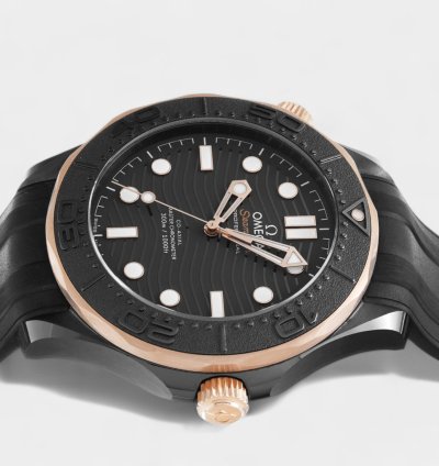Omega Seamaster Diver 300 210 62 44 20 01 001 Ceramic Sedna Gold Black 43 5mm Box Papers