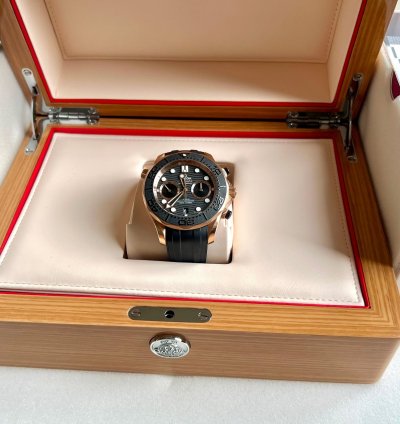 Omega Seamaster Diver 300 210 62 44 51 01 001