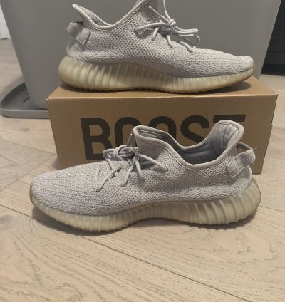 Yeezy Boost 350 V2 F99710 Sesame