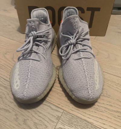 Yeezy Boost 350 V2 Fx9017 Tail Light