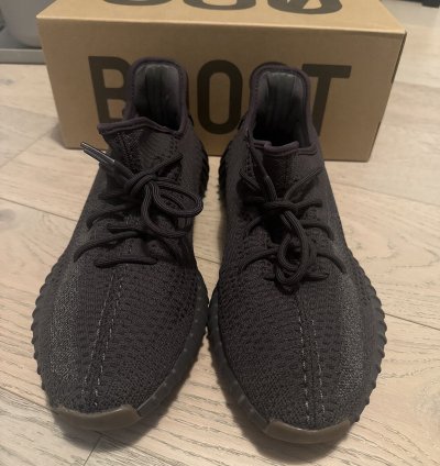Yeezy Boost 350 V2 Fy4176 Cinder Reflective