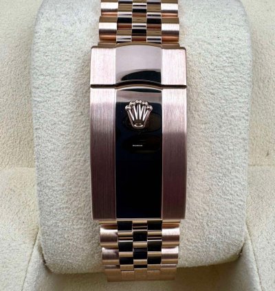 Rolex Sky-dweller 336935 Rose Gold Rhodium Dial Jubilee Bracelet Unworn 2024