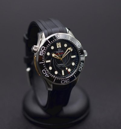 Omega Seamaster Diver 300 James Bond Limited Set Full Set - Like New 2021