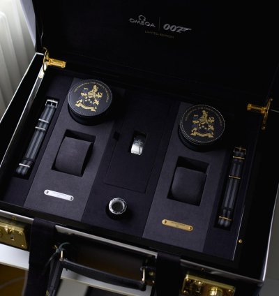 Omega Seamaster Diver 300 James Bond Limited Set Full Set - Like New 2021