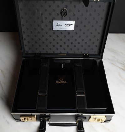 Omega Seamaster Diver 300 James Bond Two-watch Set 50th Anniversary Limited Edition Of 257