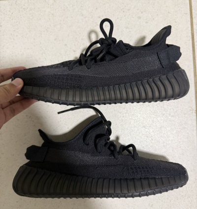 Yeezy Boost 350 V2 Onyx