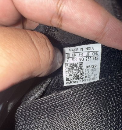 Yeezy Boost 350 V2 Onyx