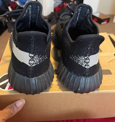 Yeezy Boost 350 V2 Oreo