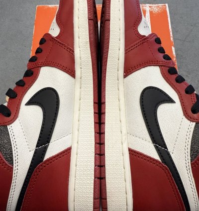 2022 Jordan 1 Retro High Og Chicago Lost Found