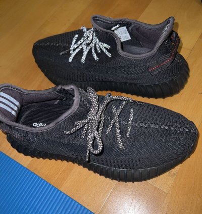 Yeezy Boost 350 V2 Static Black