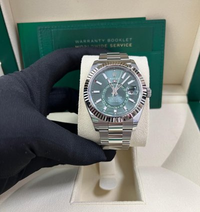 Rolex Sky-dweller 42 Mm Oystersteel And White Gold Green Dial Sky Dweller 336934