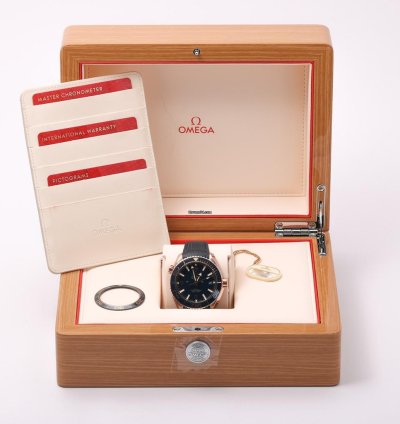 Omega Seamaster Planet Ocean 215 63 44 21 03 001