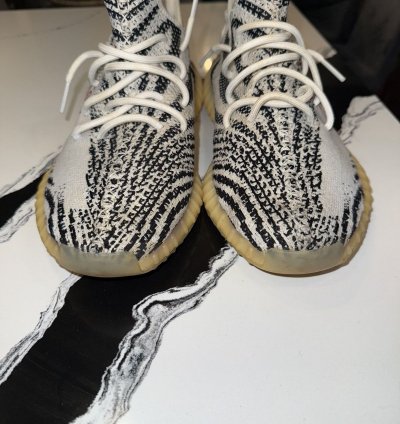 Yeezy Boost 350 V2 Zebra